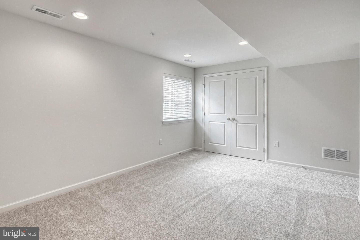 8127 Kelly Drive photo 26