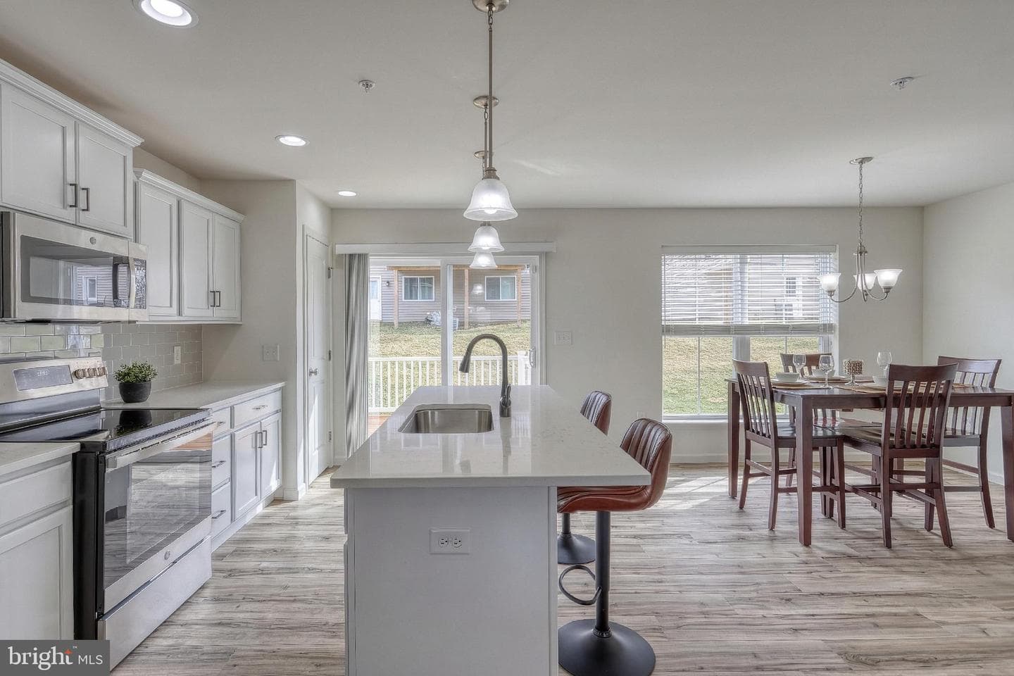 8127 Kelly Drive photo 4