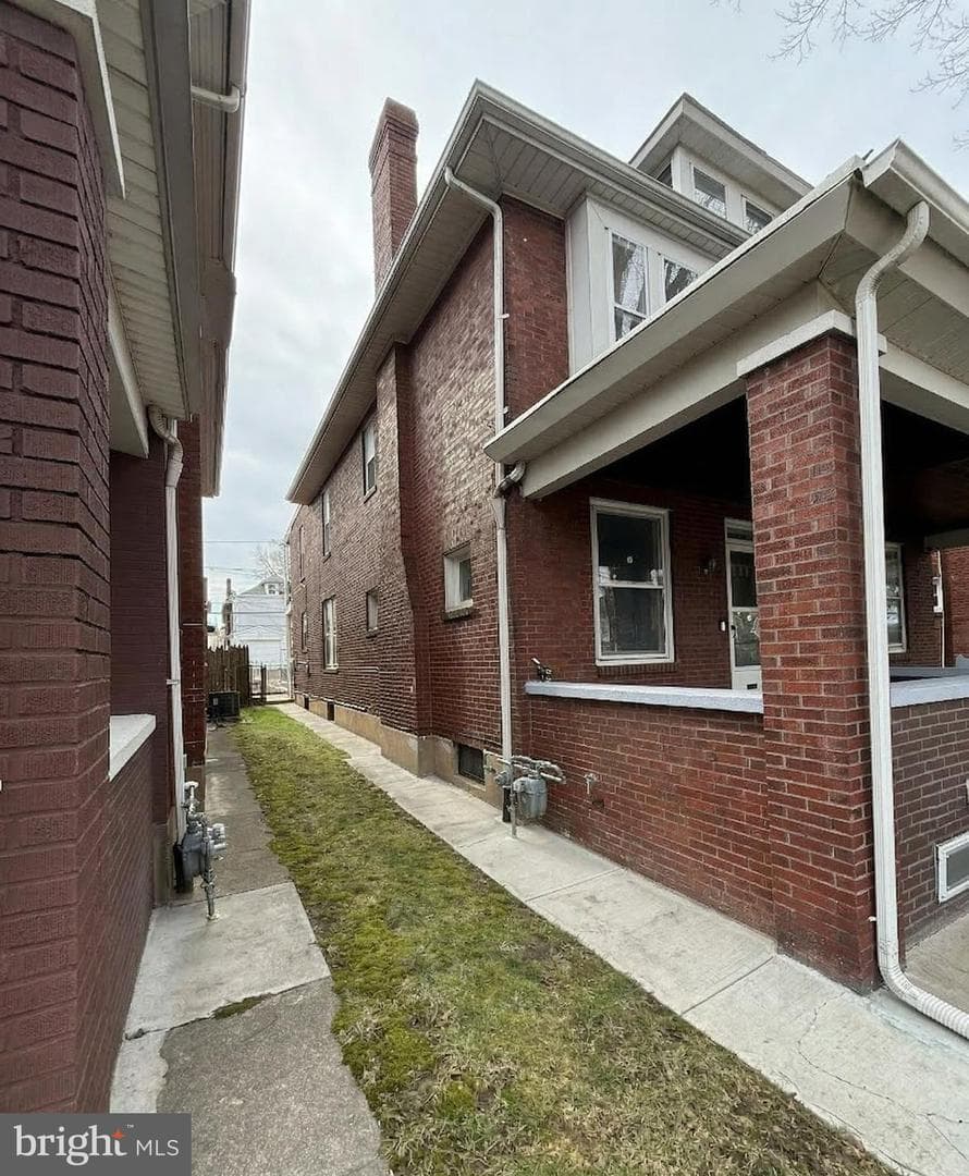 1204 N 16th Street photo 2