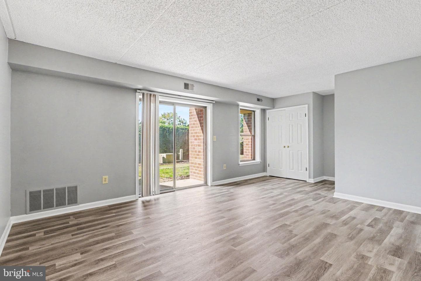 1210 E Hampton Hill Court, Harrisburg