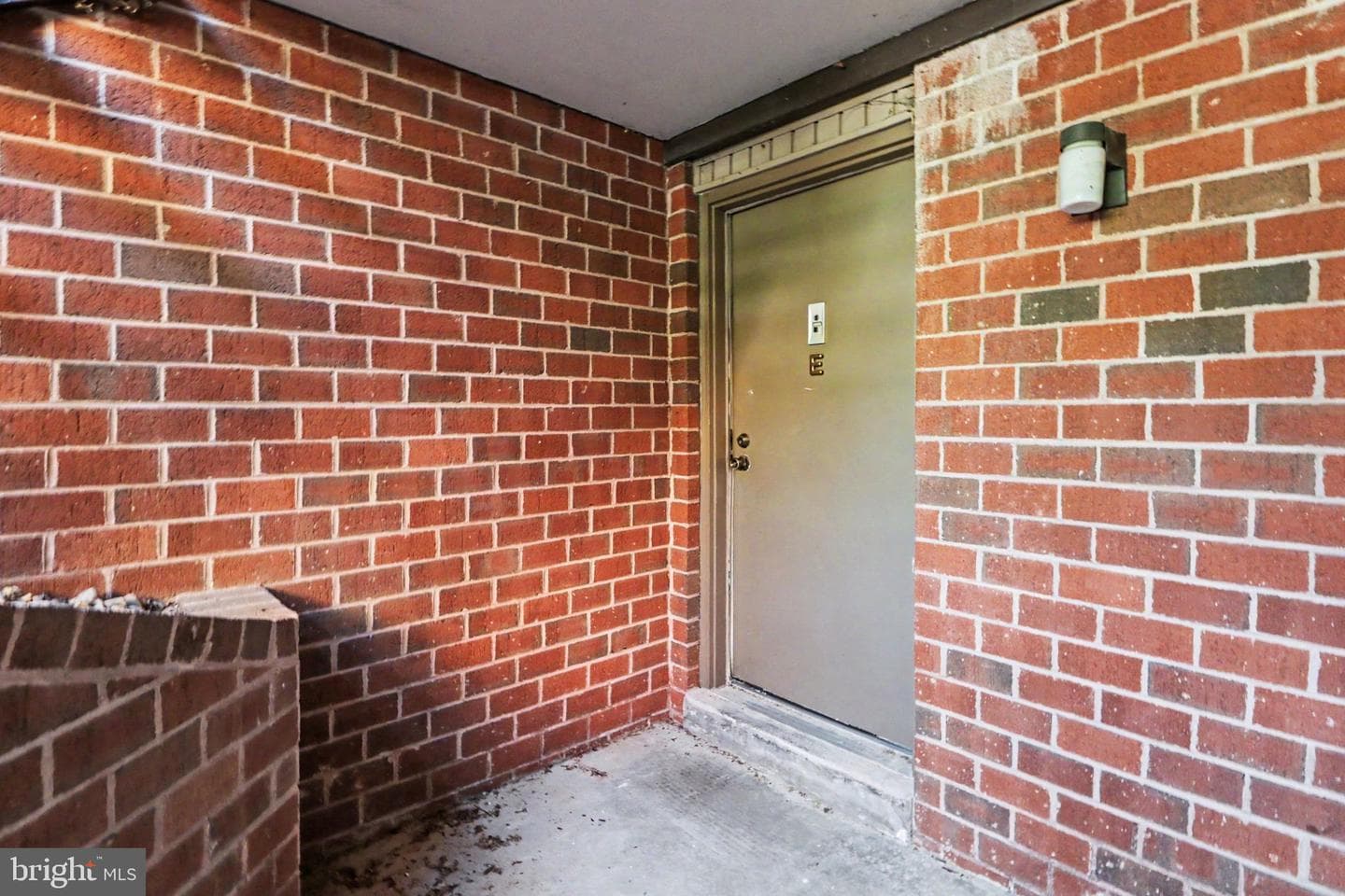 1210 E Hampton Hill Court photo 25