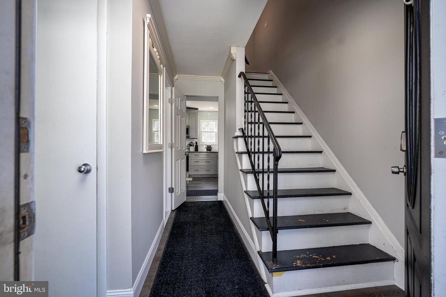 799 Martin Lane photo 14