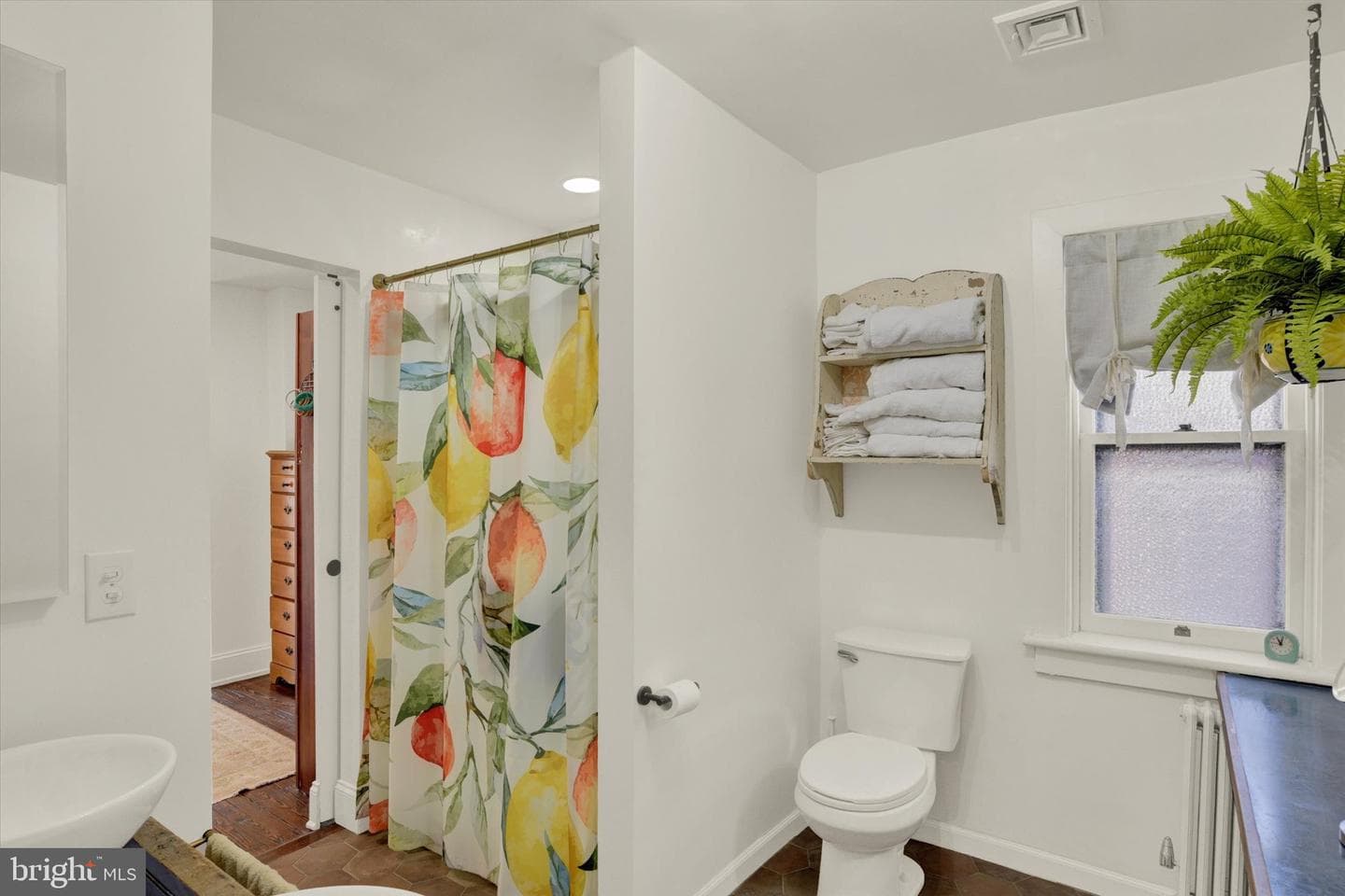 228 Lewis Street photo 19