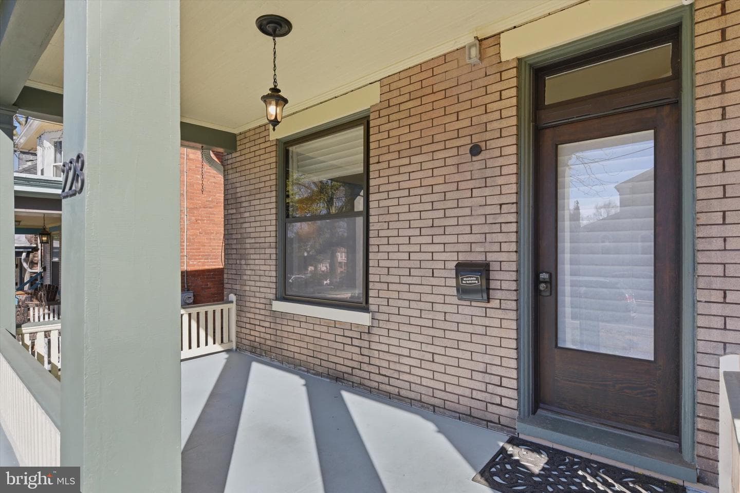228 Lewis Street photo 2