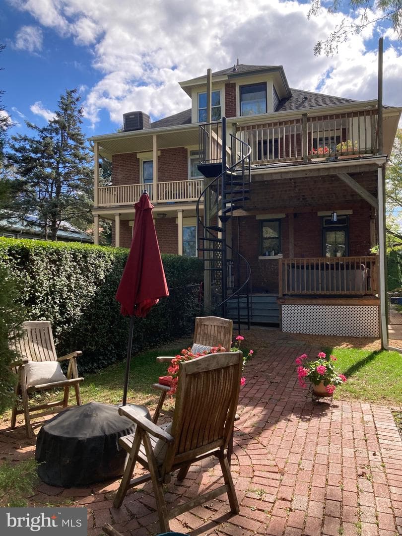 228 Lewis Street photo 25