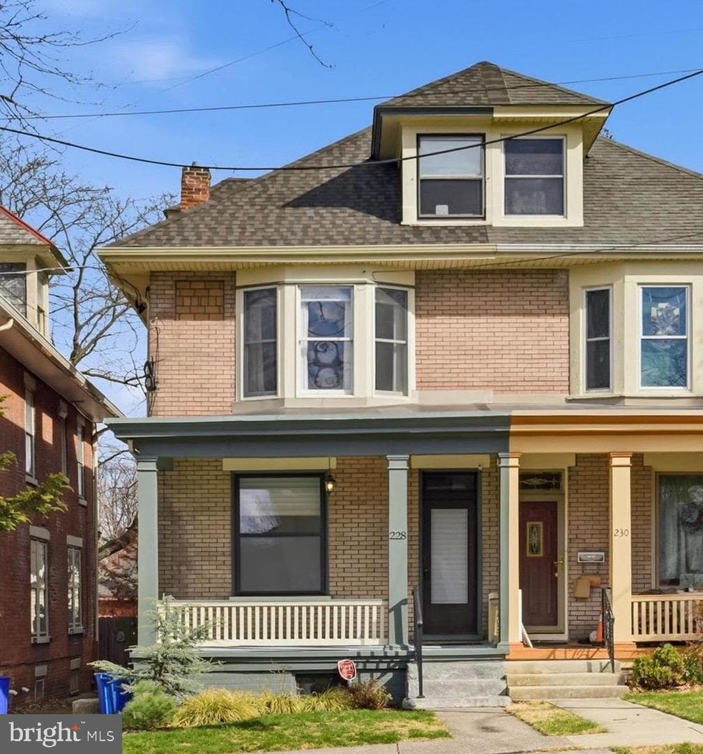 228 Lewis Street photo 29