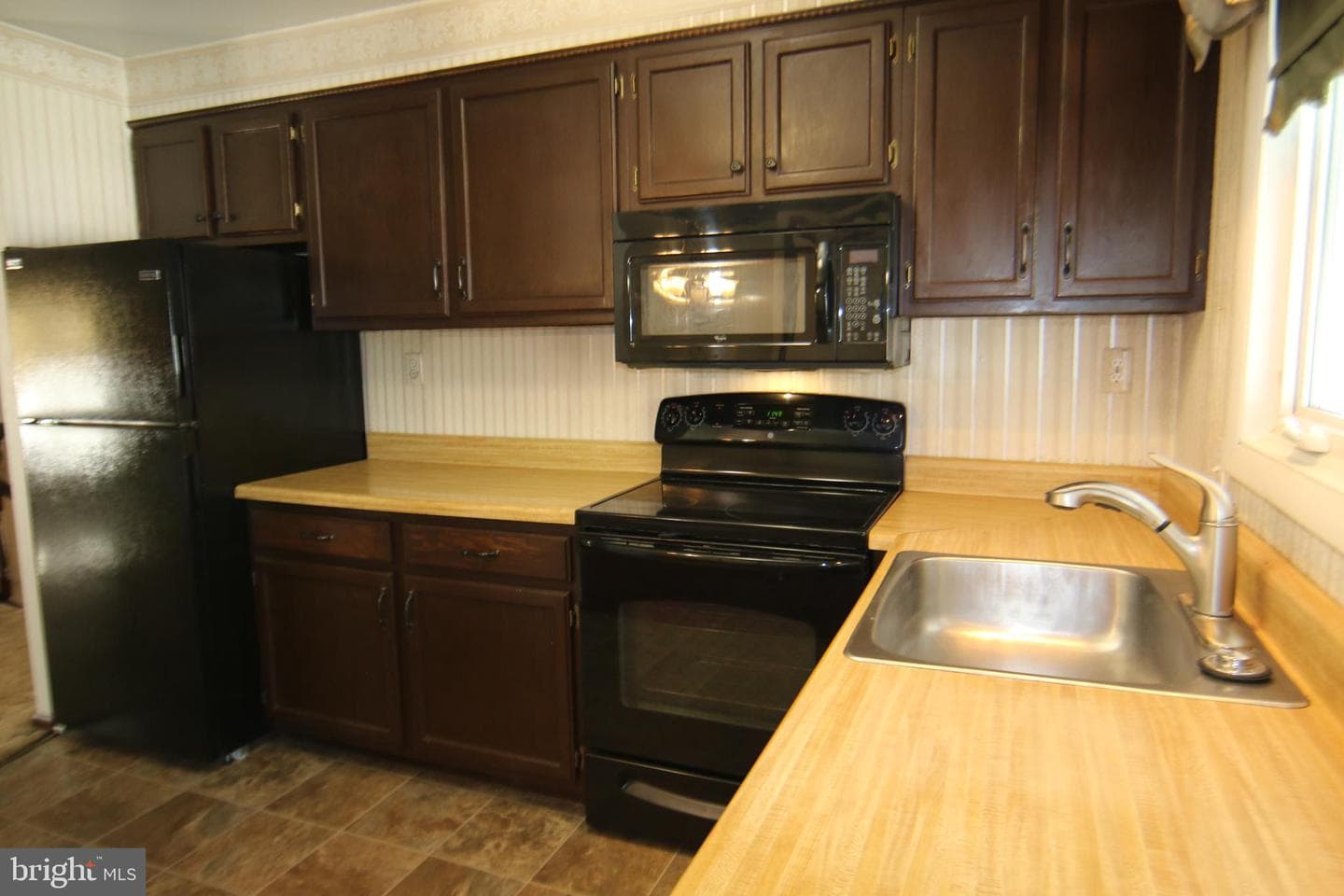 4856 Springtop Drive photo 7