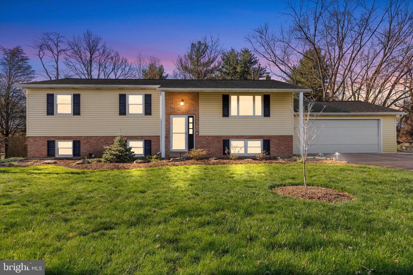 1600 Lori Lane Circle photo 2