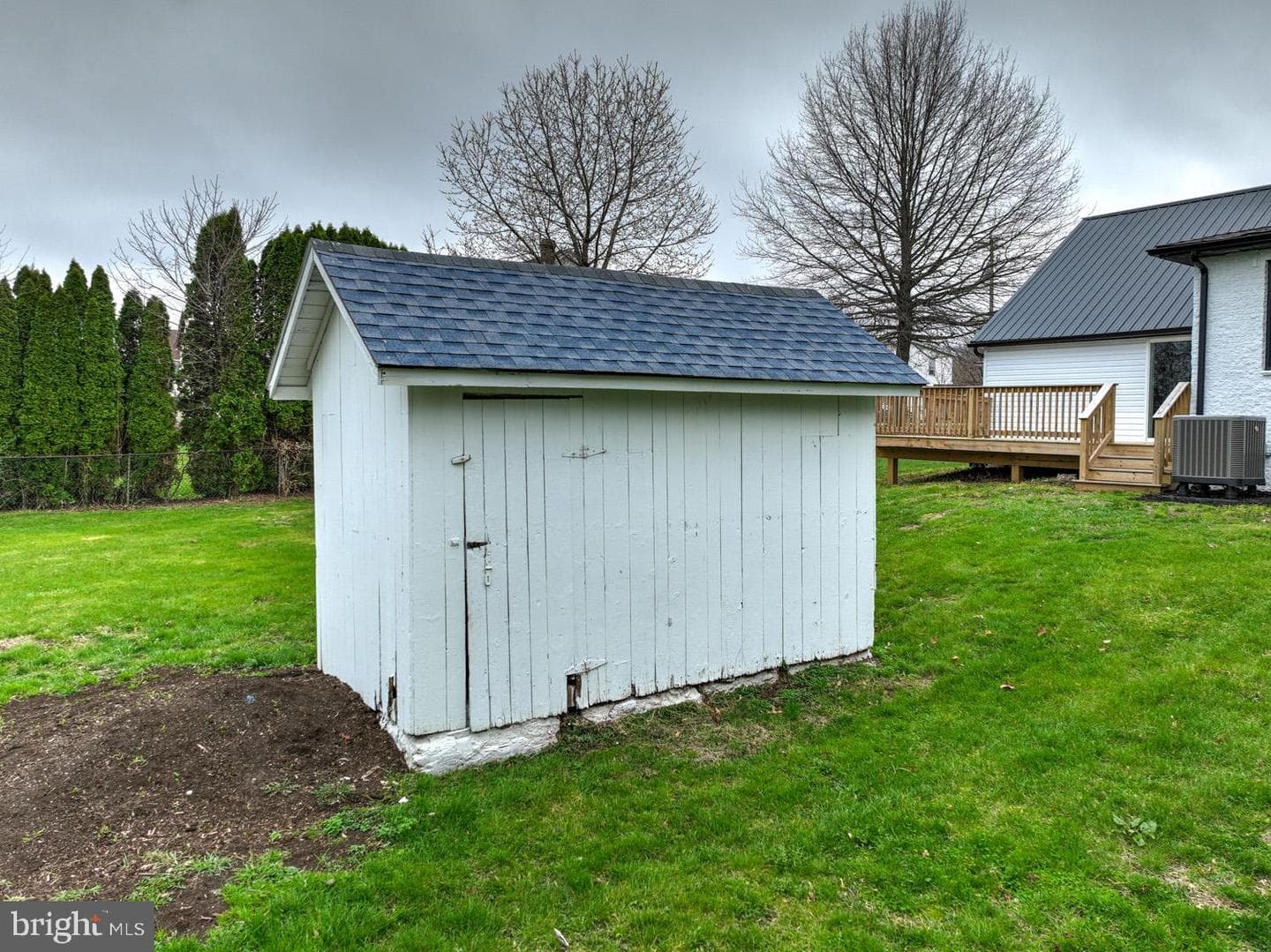 215 E Market Street photo 43