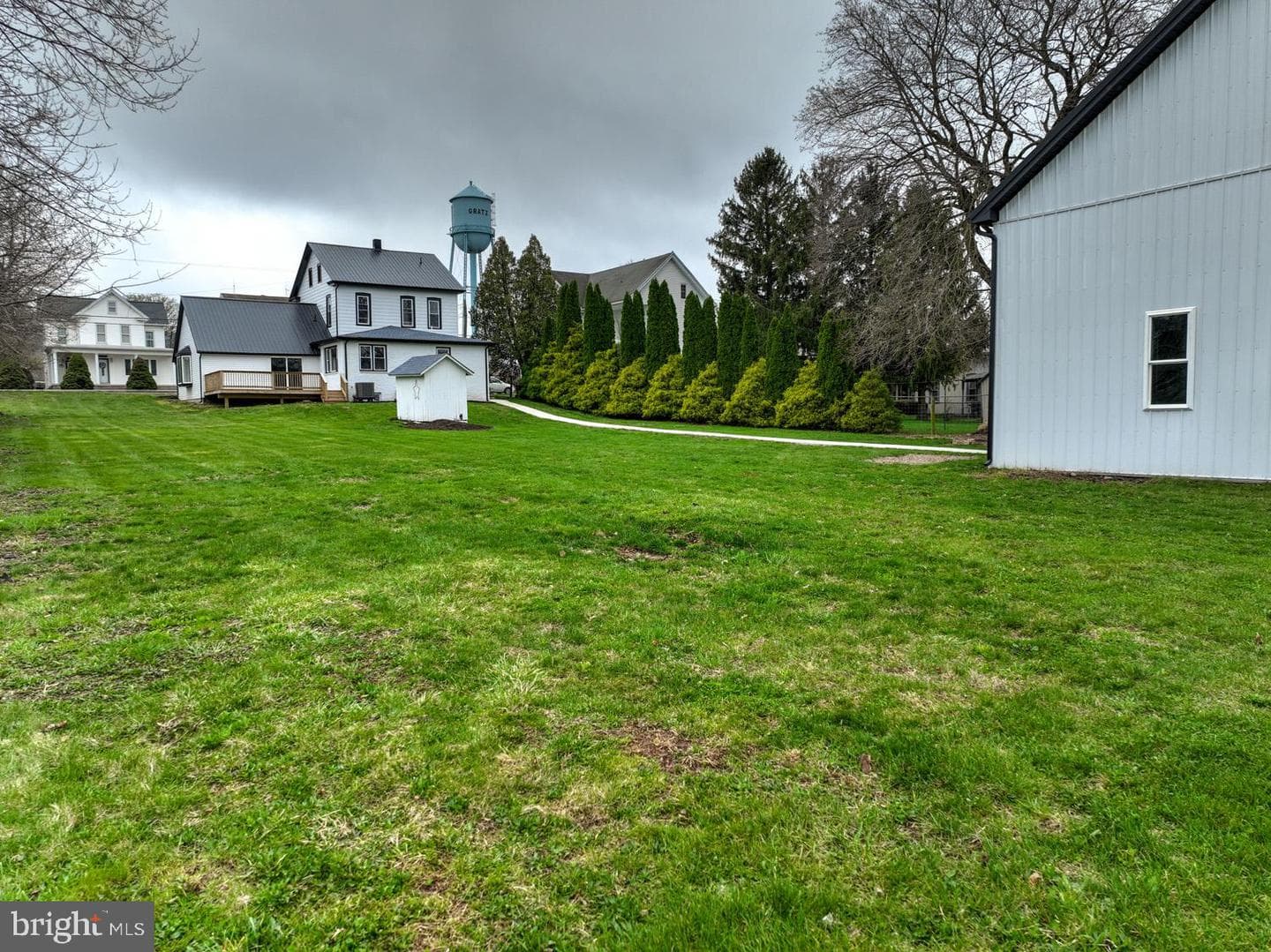 215 E Market Street photo 53