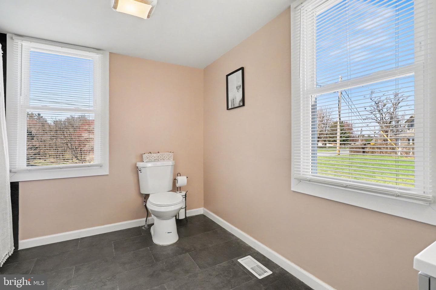 1602 N Union Street photo 19