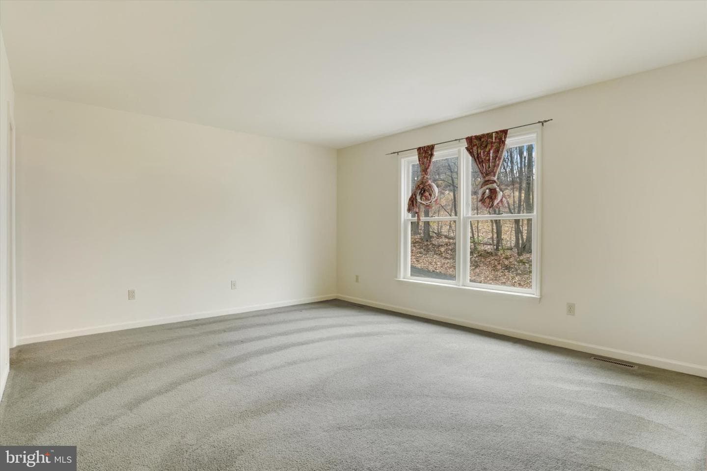 576 Kelker Street photo 10