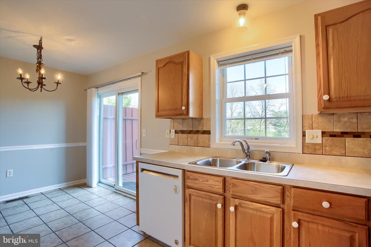 7506 Clover Lee Boulevard photo 10