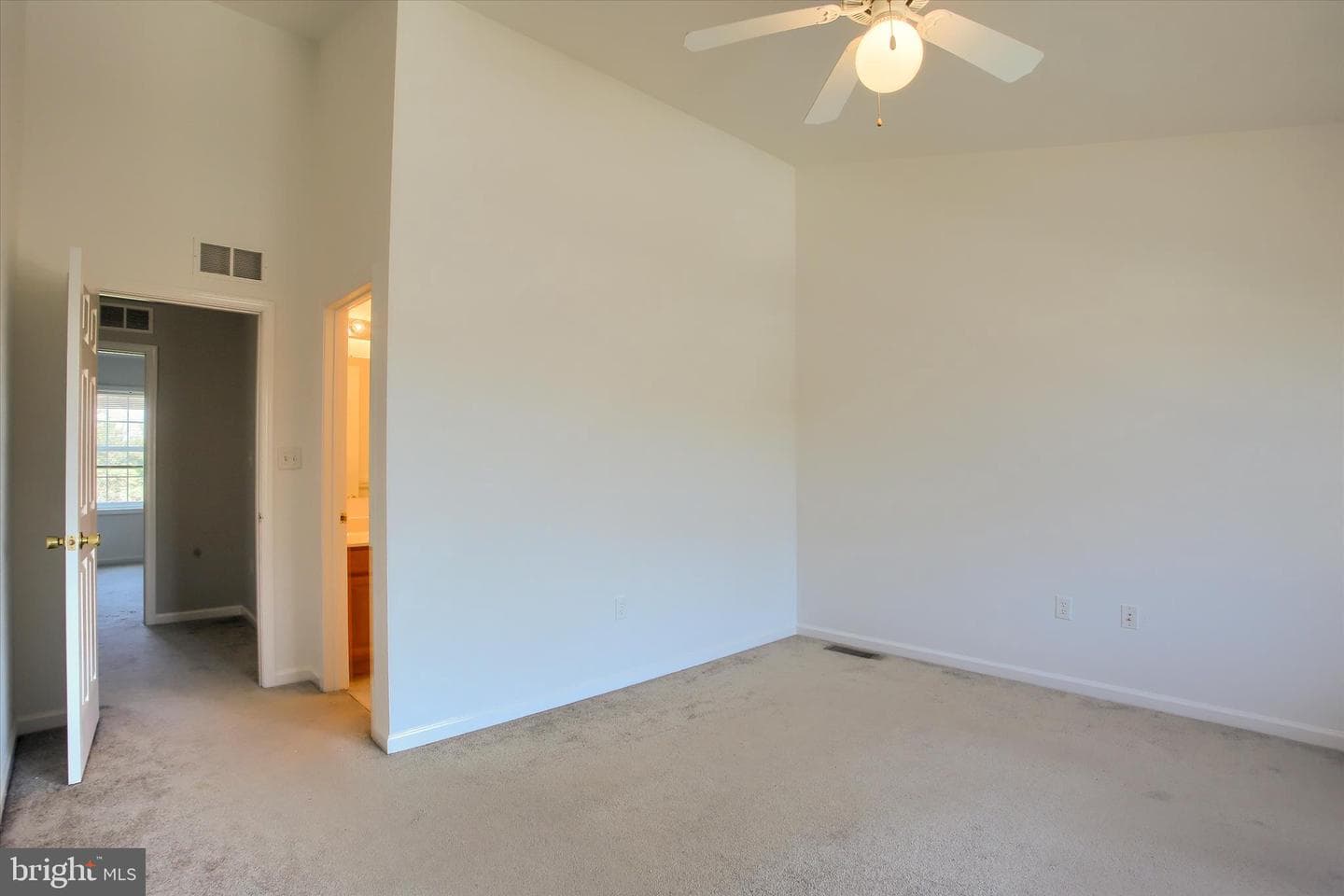 7506 Clover Lee Boulevard photo 14
