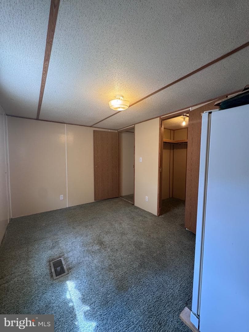 2033 Eshelman Street photo 16