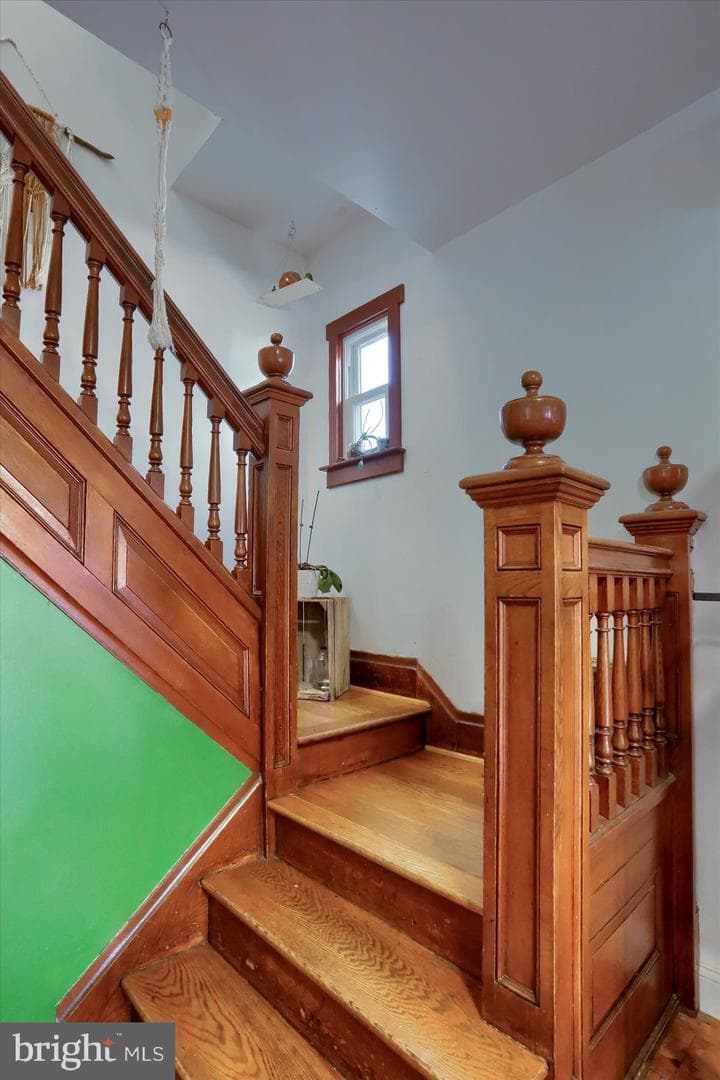 206 Armstrong Street photo 7