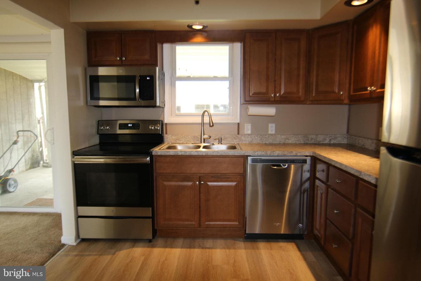 2121 Market Street Extension photo 4