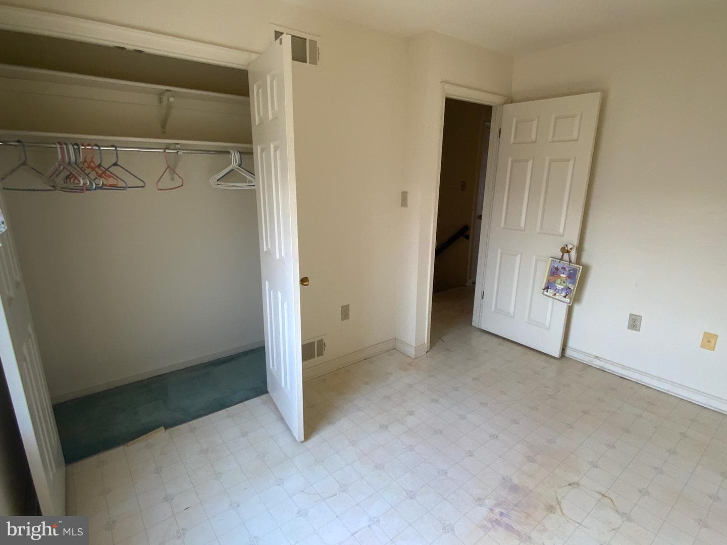 6284 Spring Knoll Drive photo 19