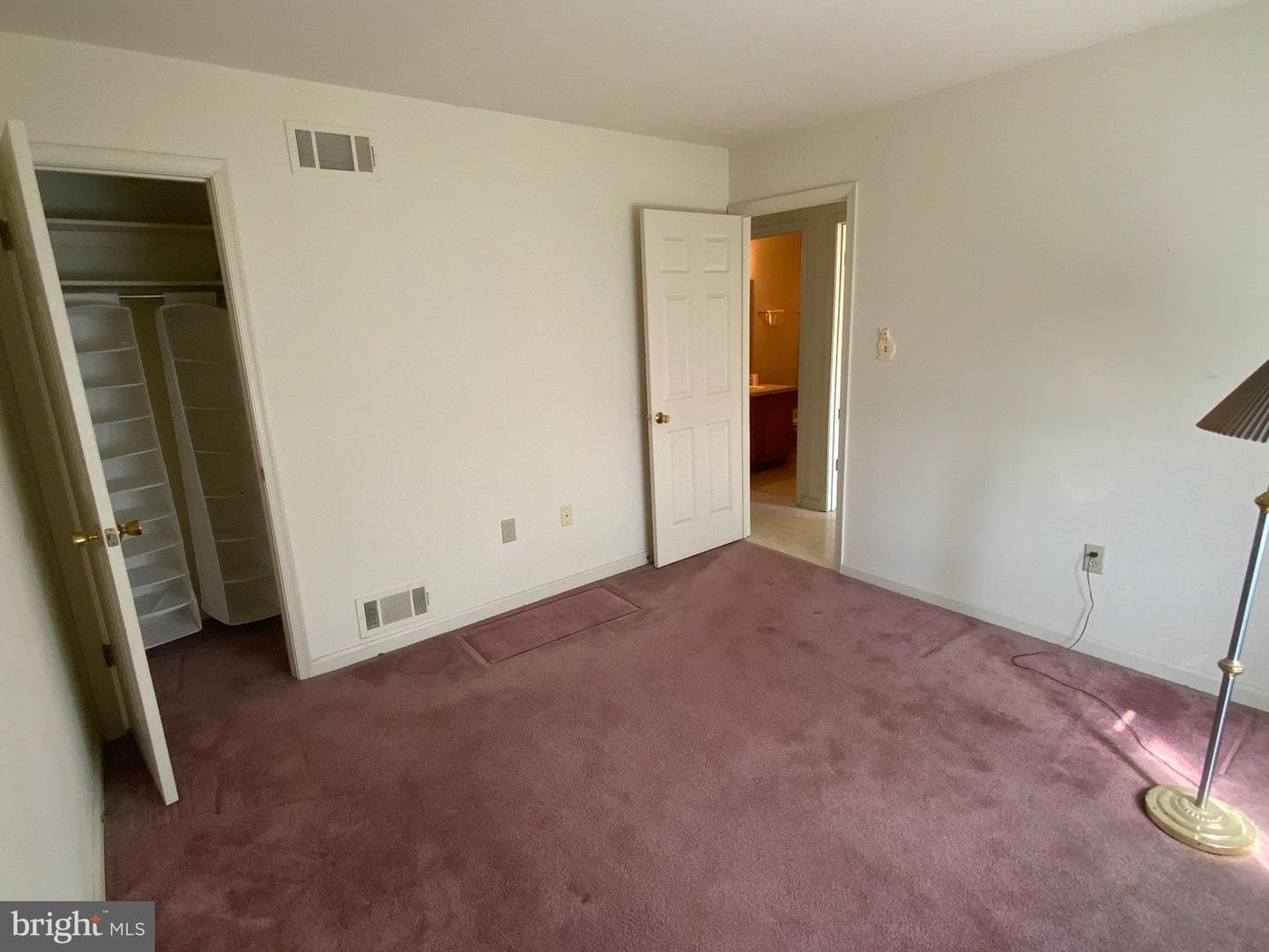 6284 Spring Knoll Drive photo 21