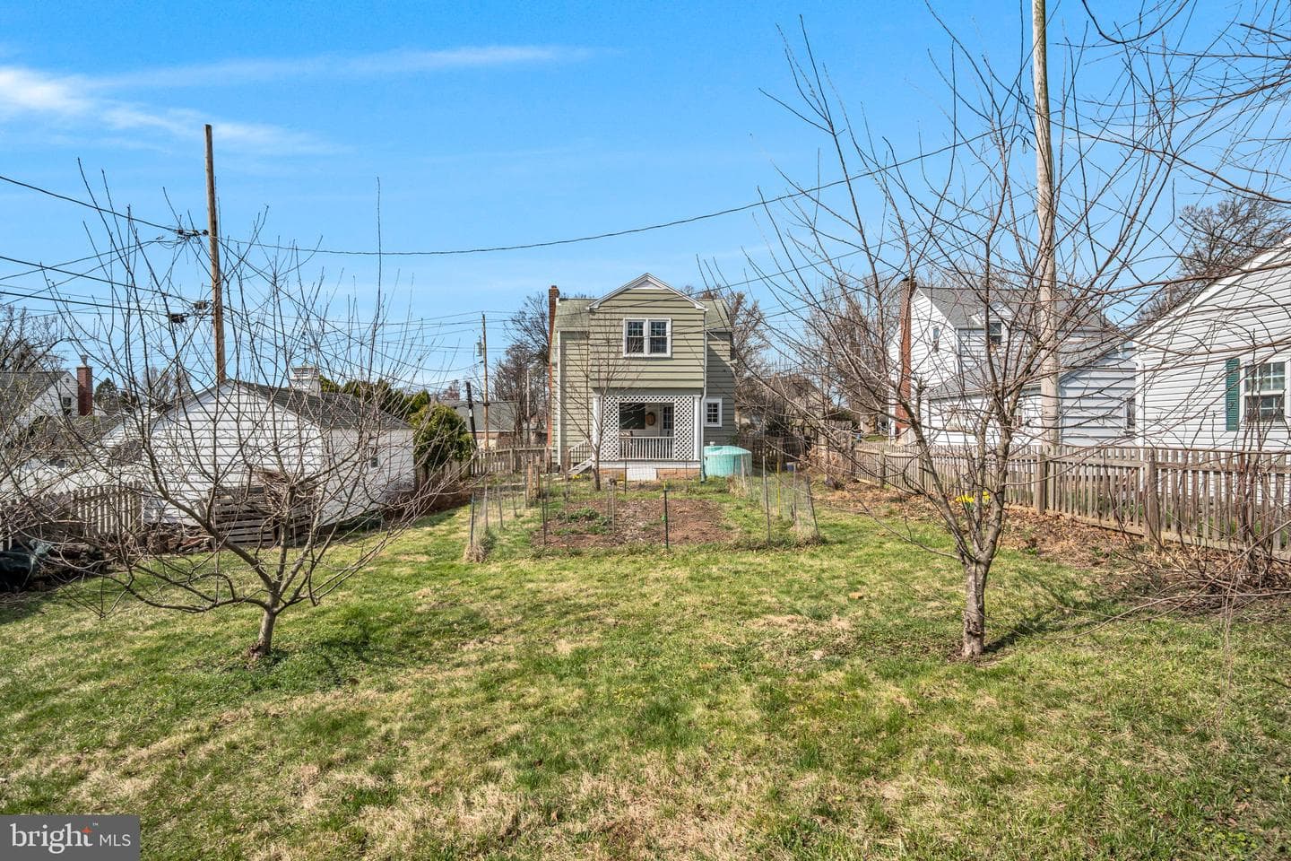 916 N Spring Street photo 28