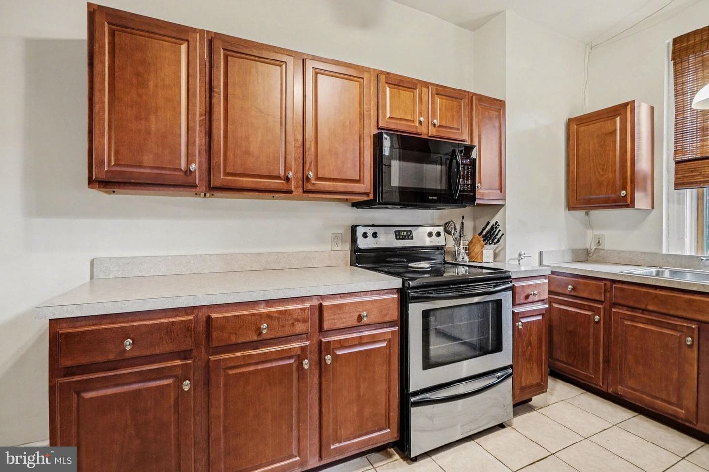 261 Delaware Street photo 10