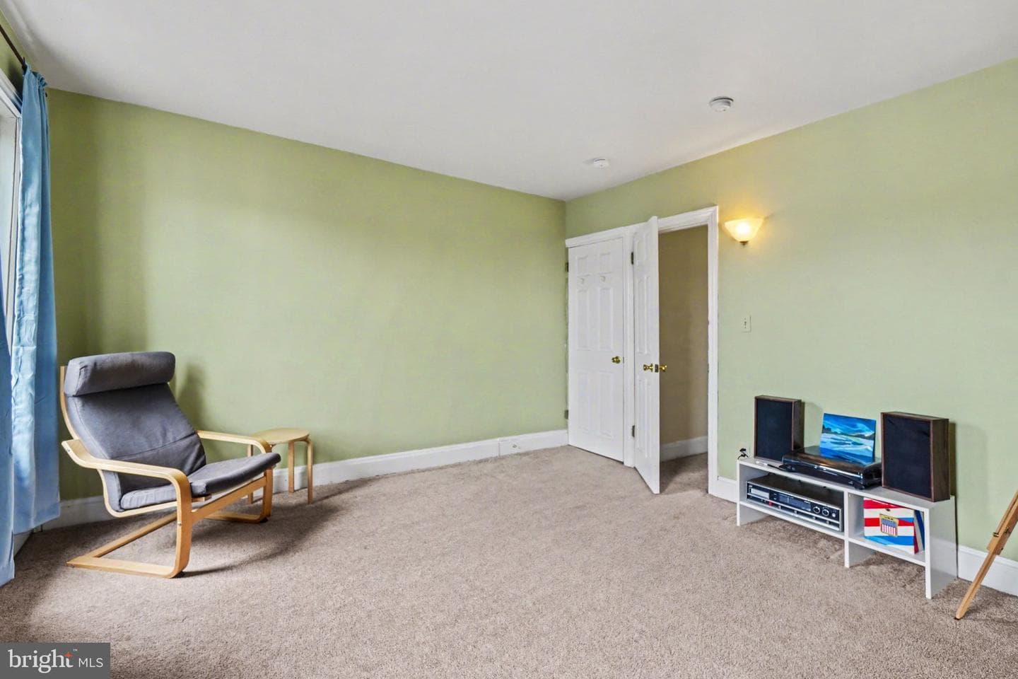 261 Delaware Street photo 19