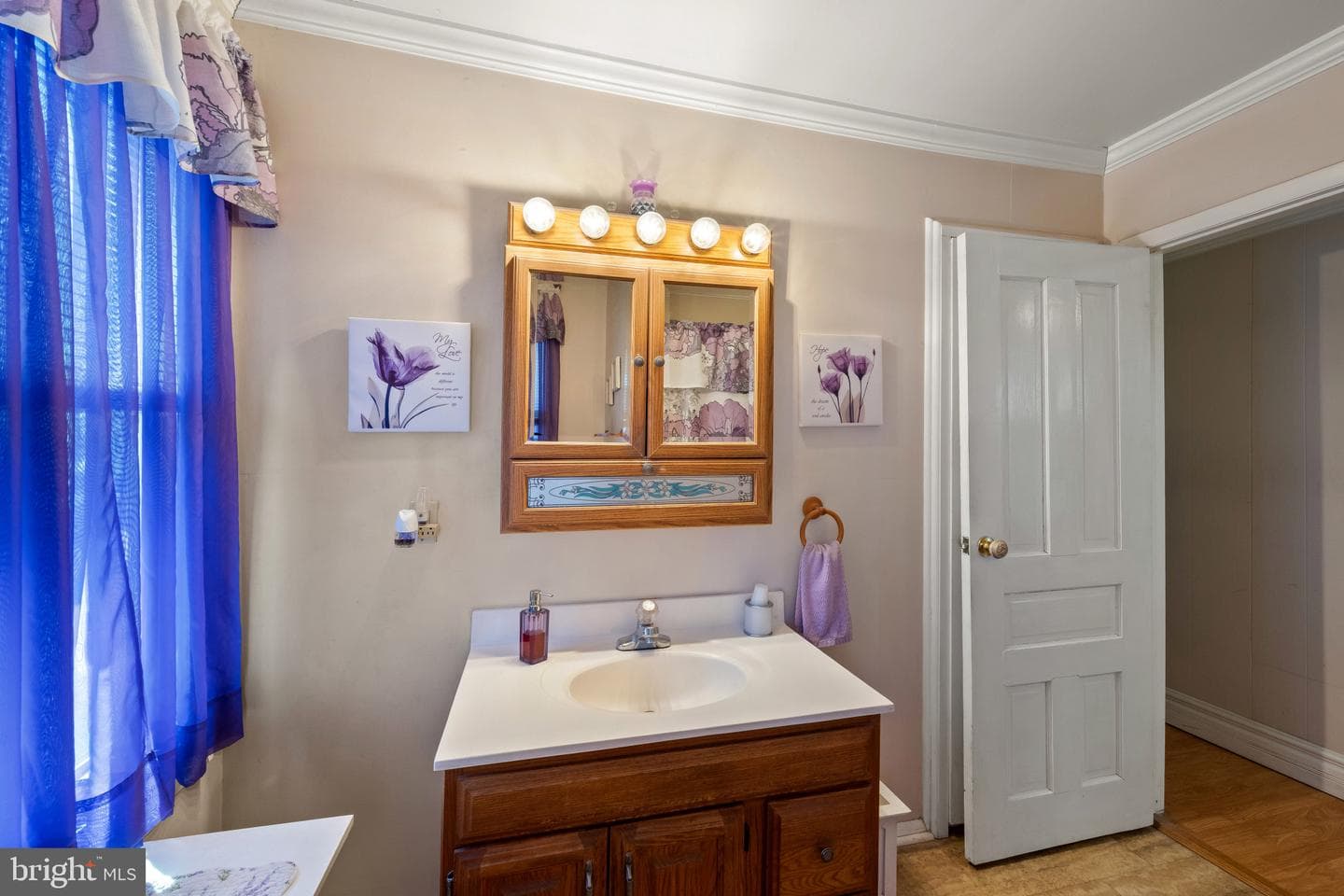 308 Redwood Street photo 25