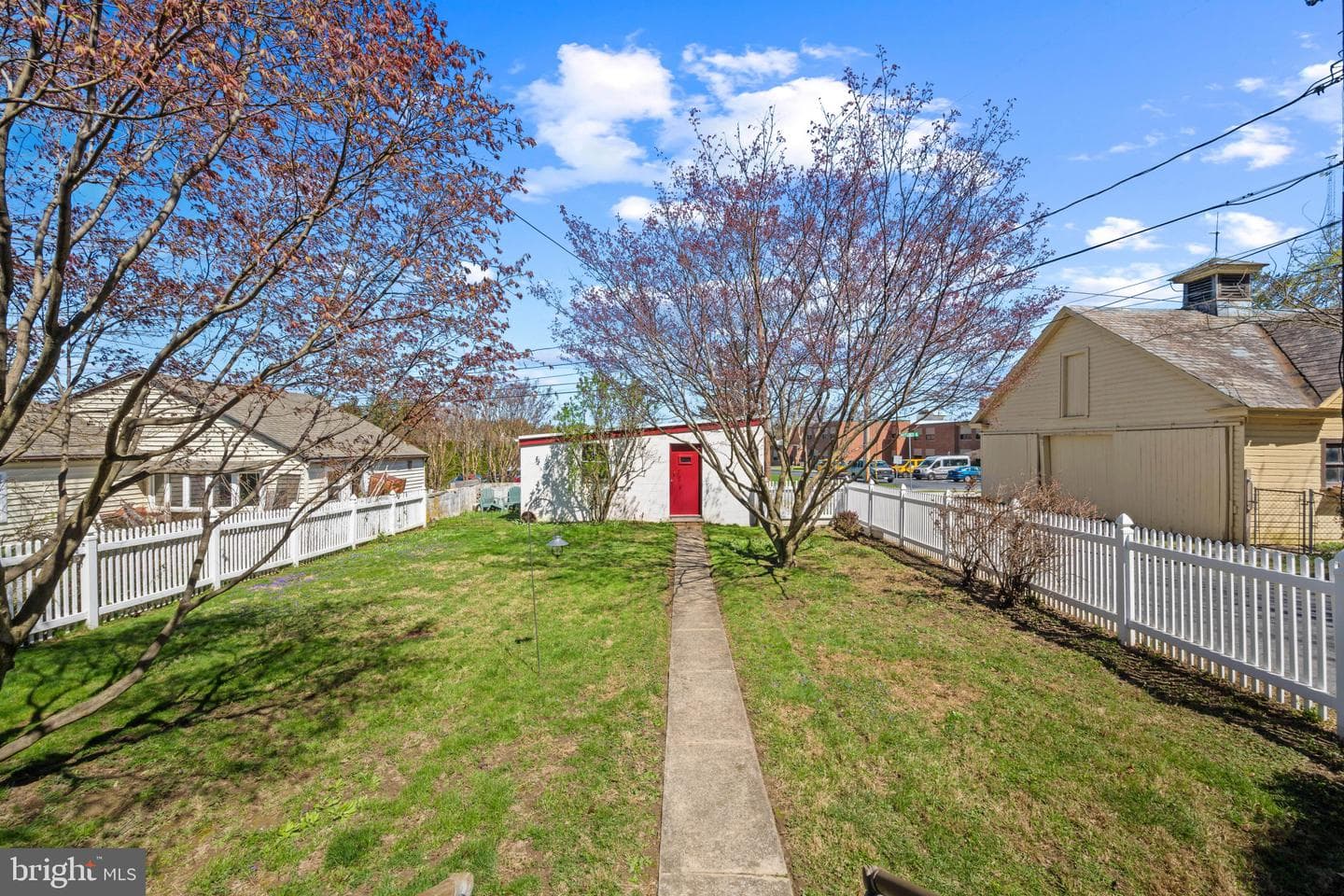 308 Redwood Street photo 32