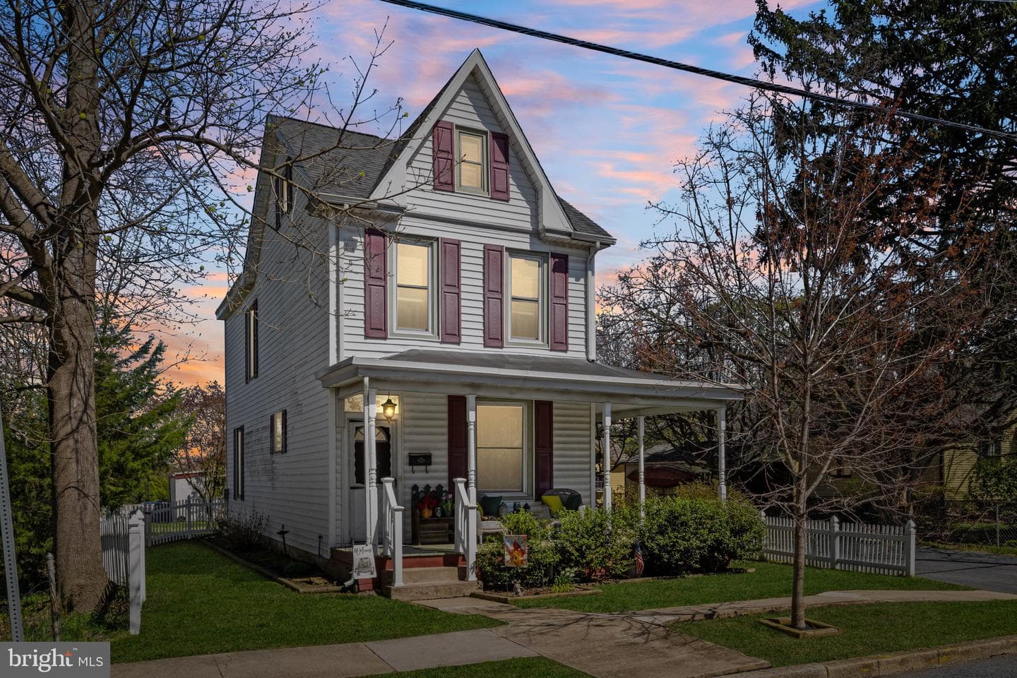 308 Redwood Street photo 33