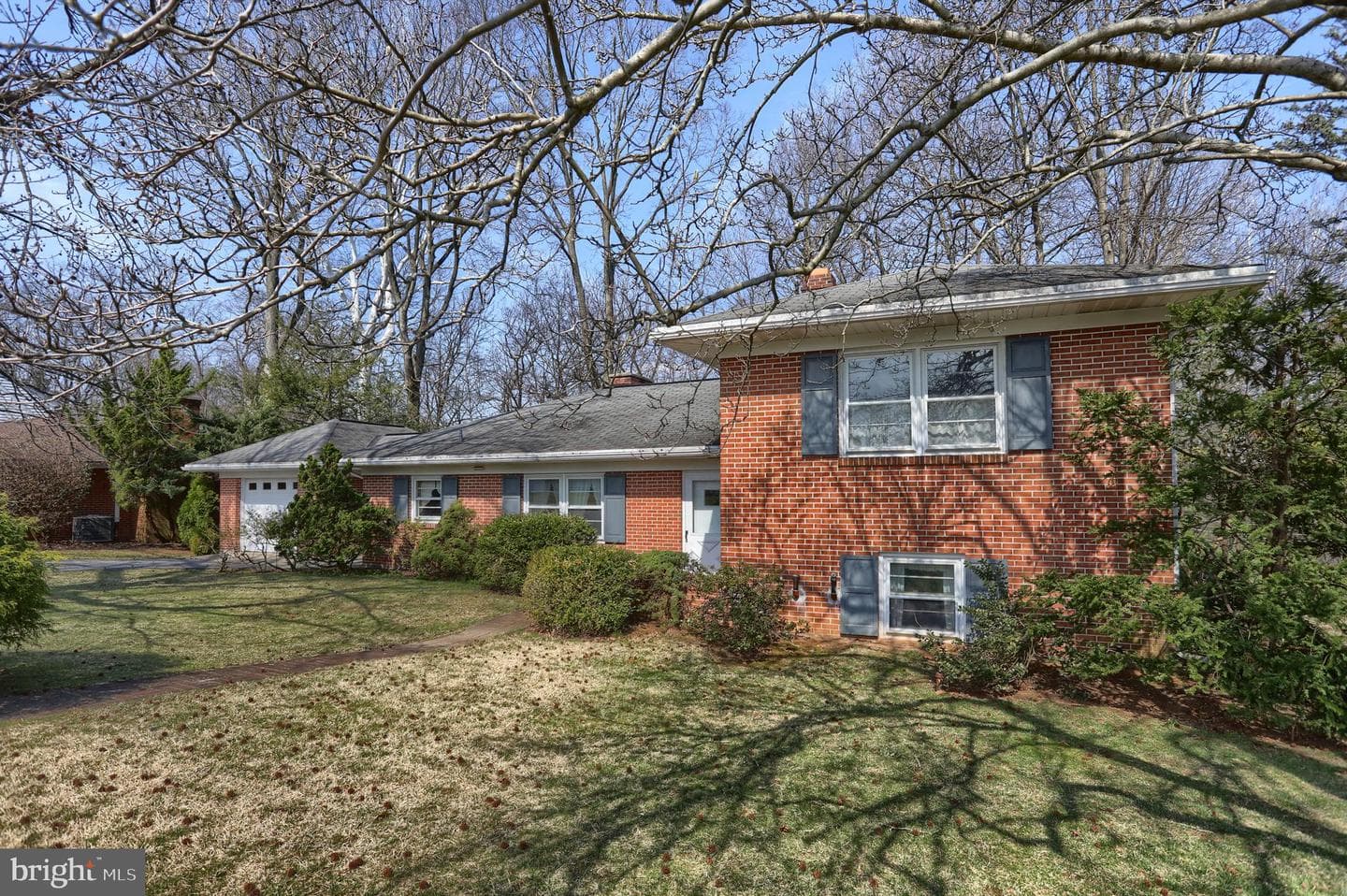 359 E Granada Avenue photo 6