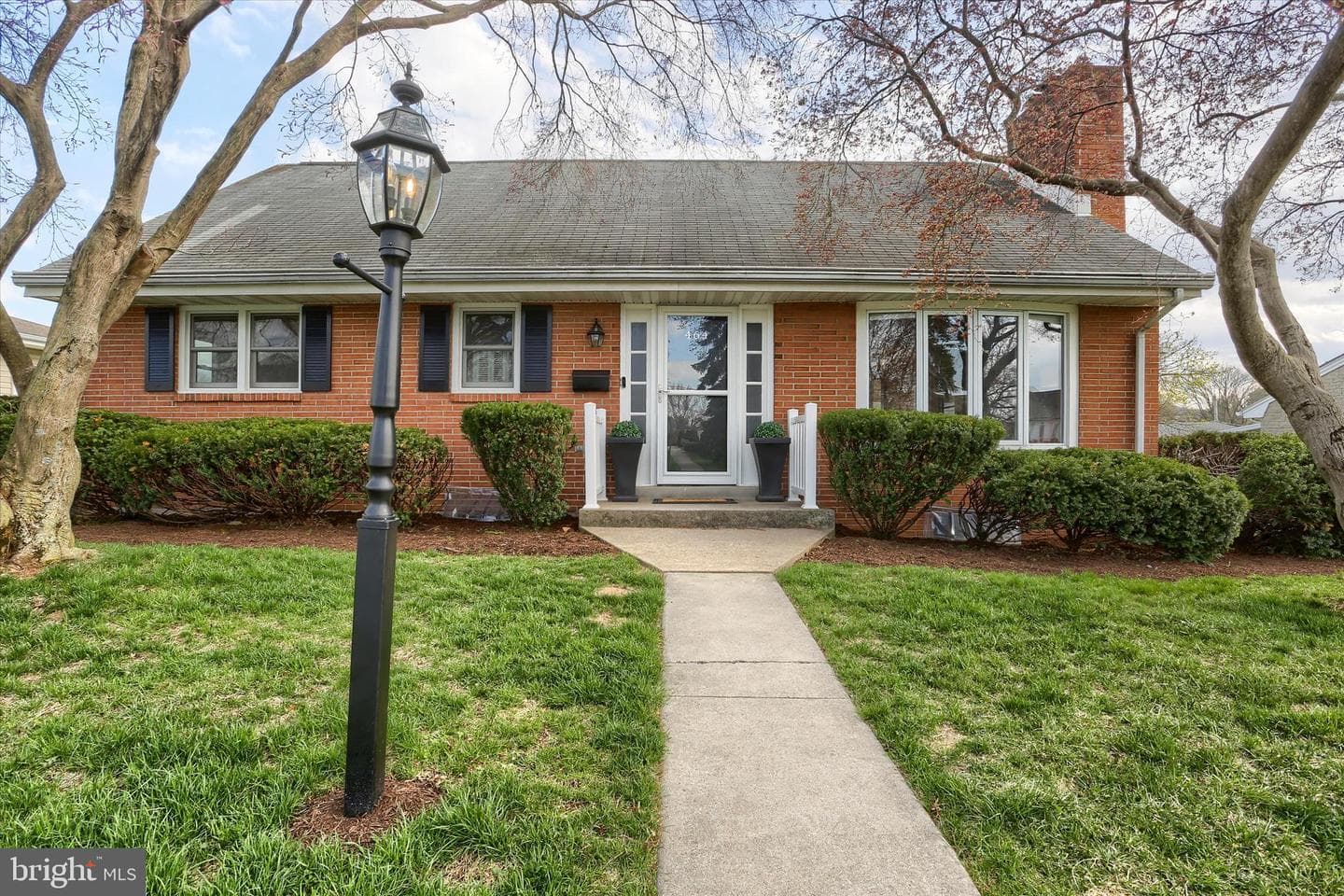 464 Cedar Avenue photo 57