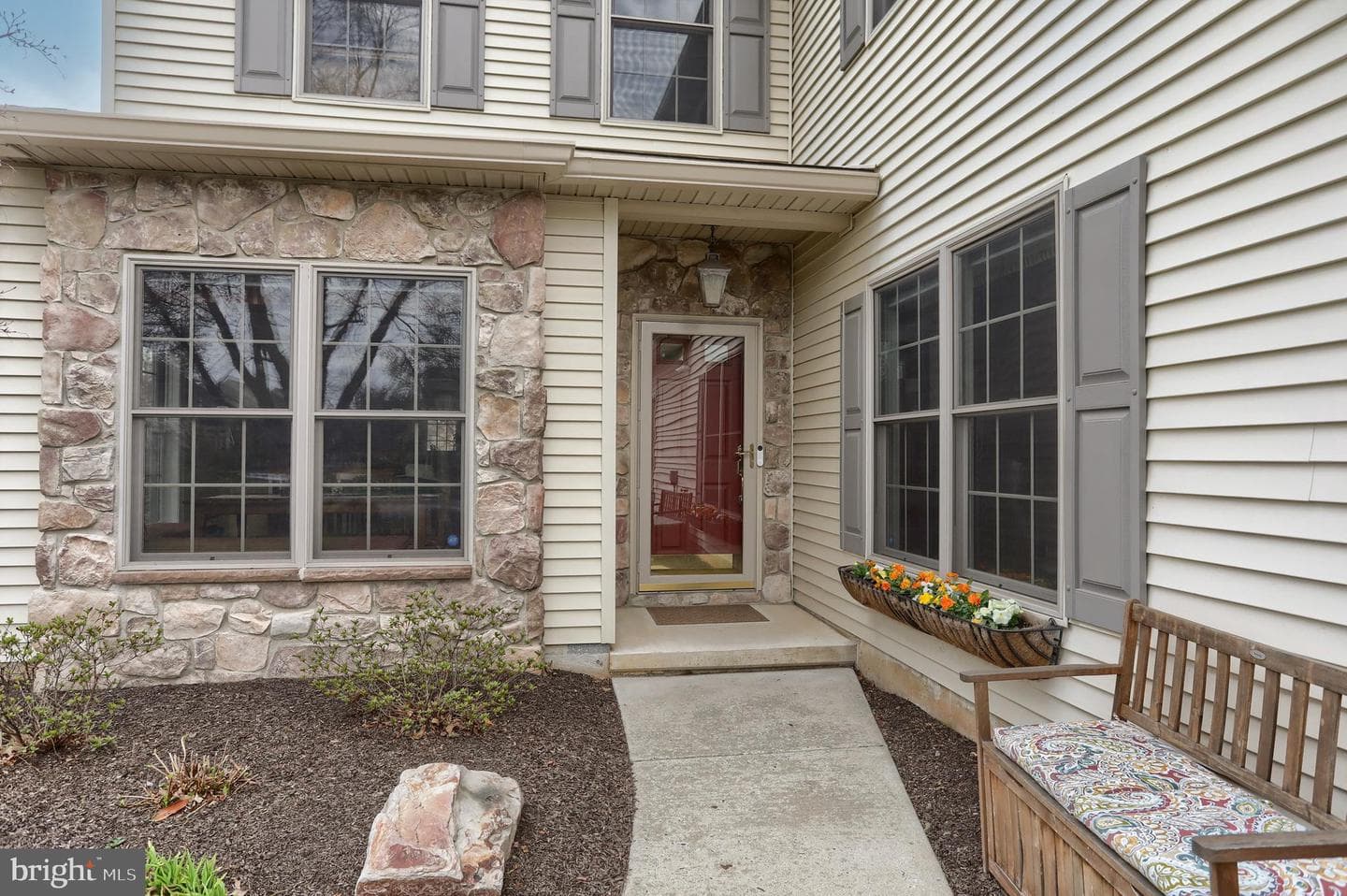2421 Zell Court photo 3