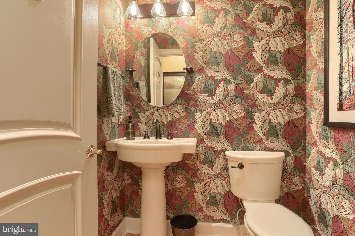2421 Zell Court photo 31