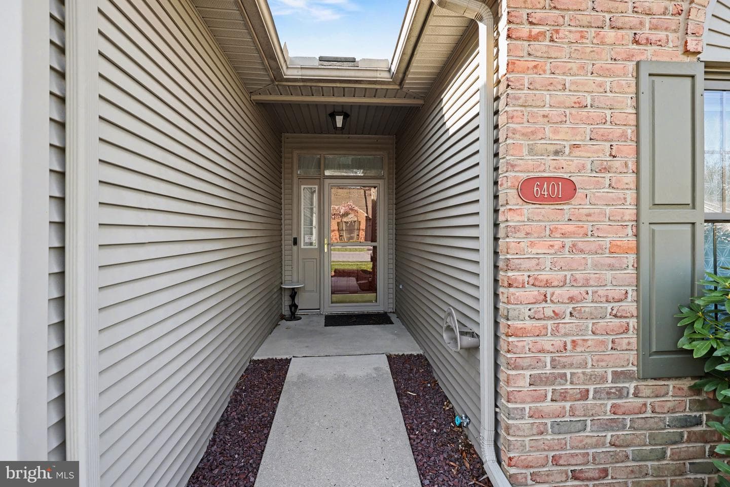 6401 Whisper Wood Lane photo 3