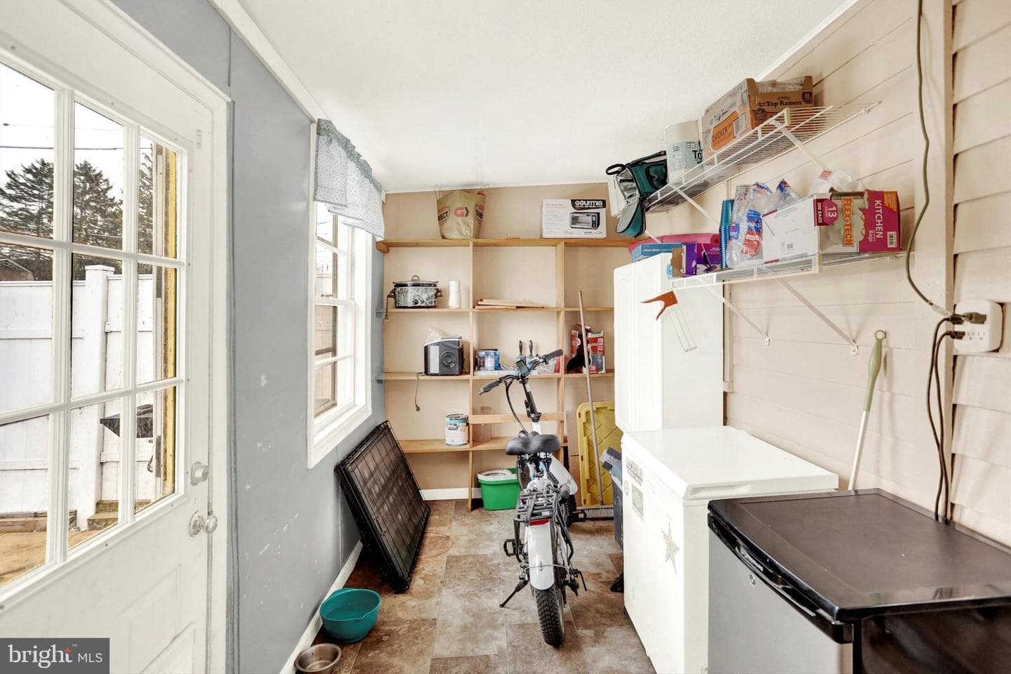 468 Elizabeth Street photo 15