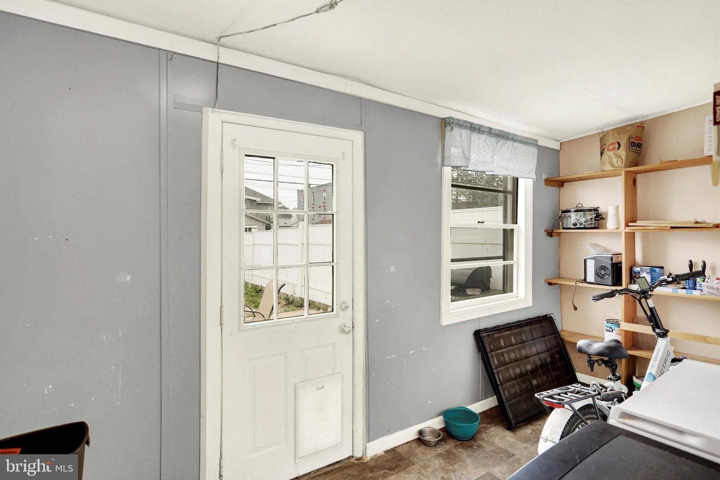 468 Elizabeth Street photo 16