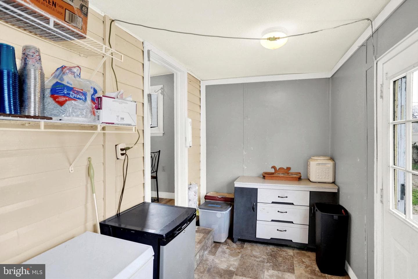 468 Elizabeth Street photo 17