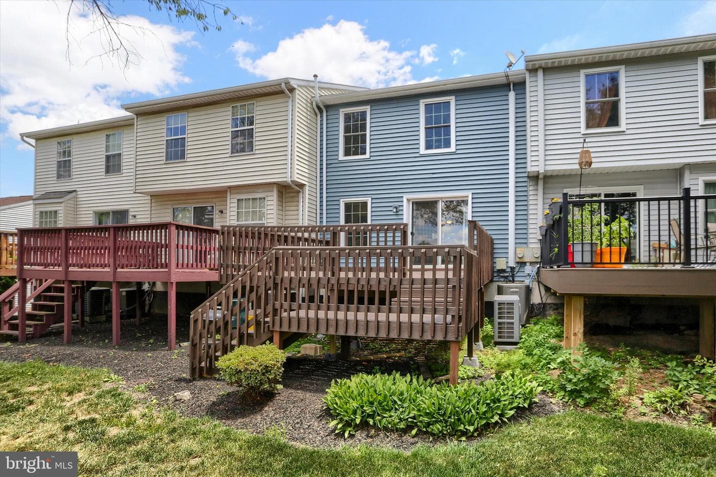 310 Lincoln Avenue photo 36