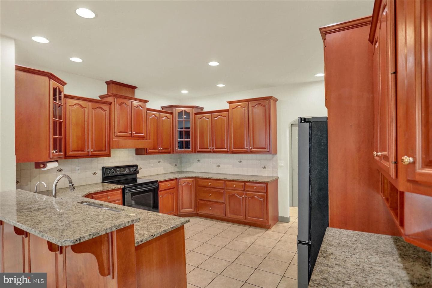4755 Maple Shade Drive photo 14