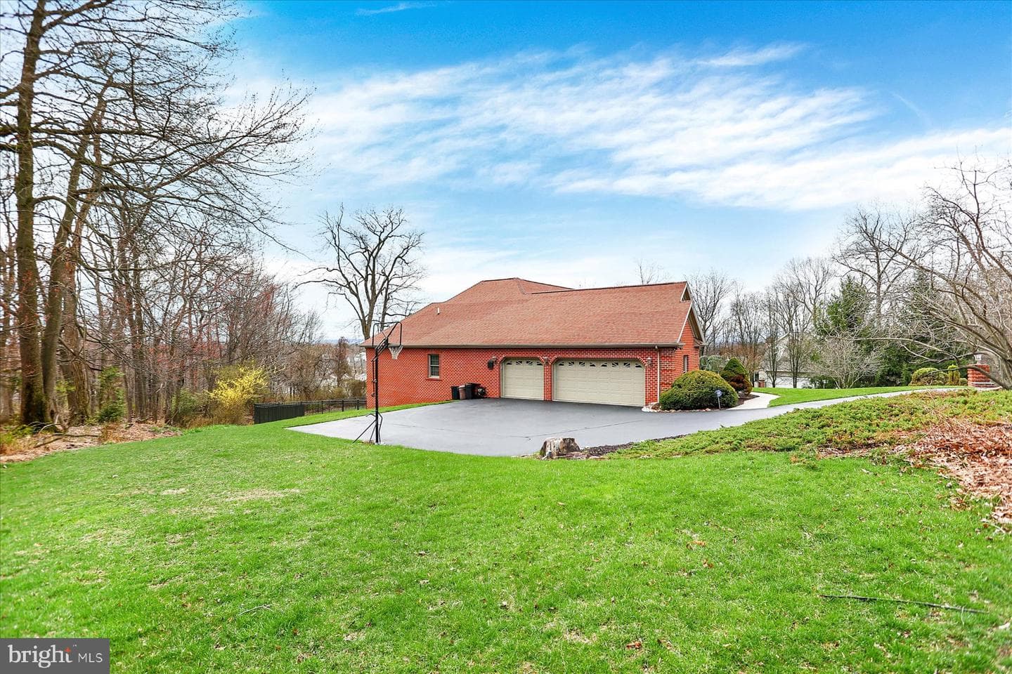 4755 Maple Shade Drive photo 4