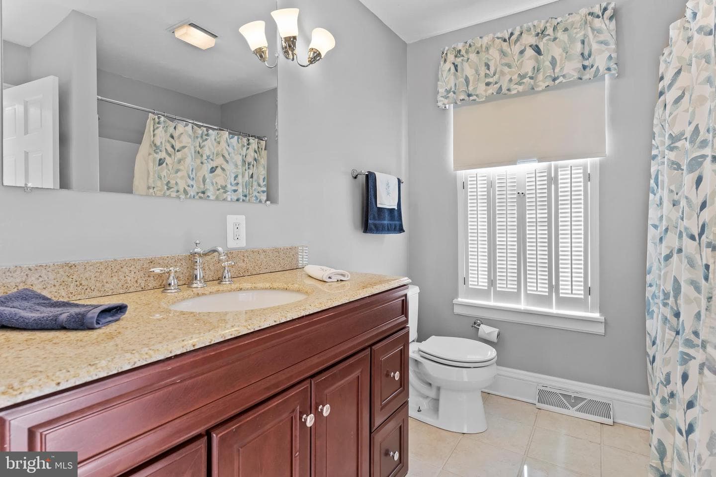 906 Green Street photo 26