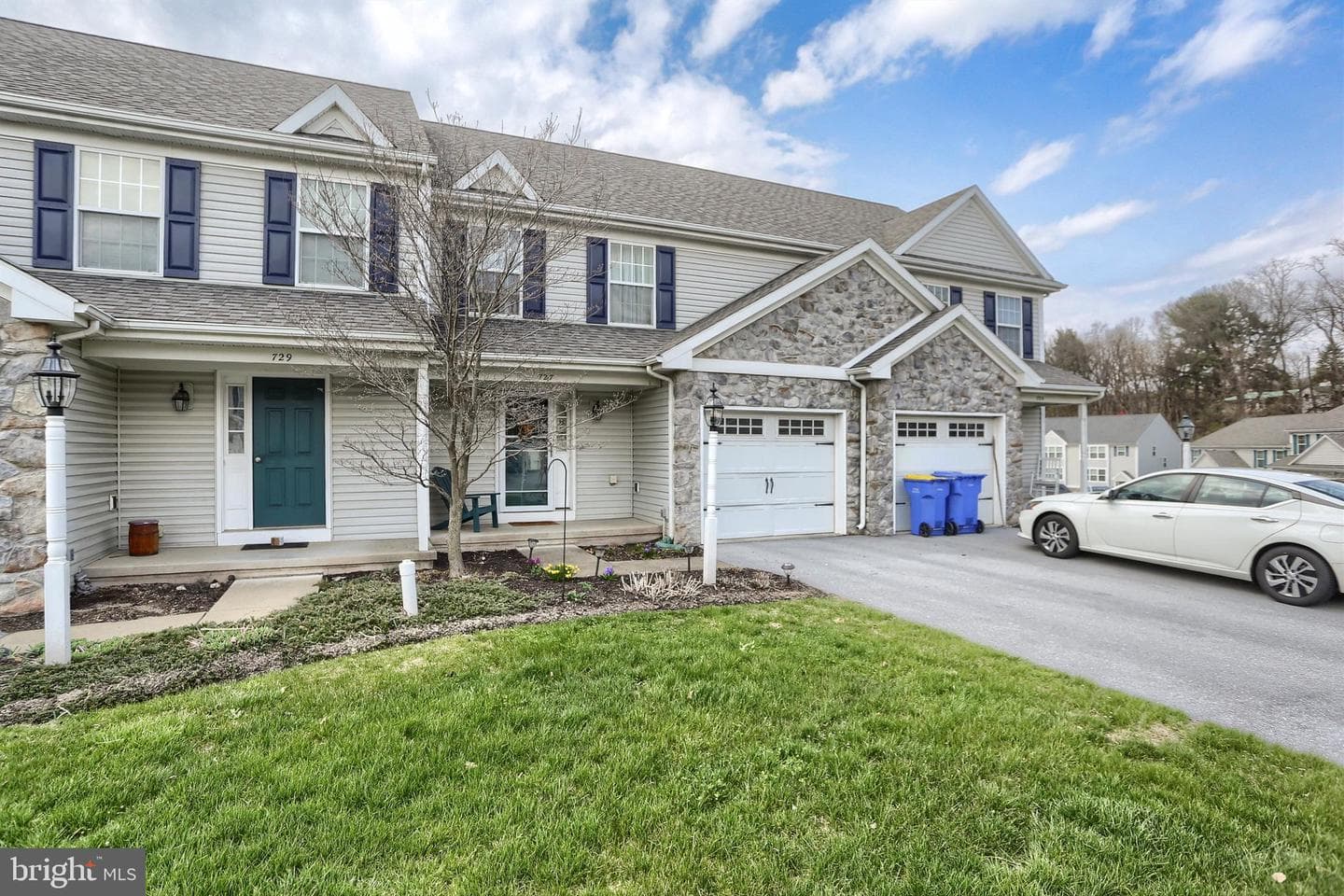 727 Winding Lane photo 3