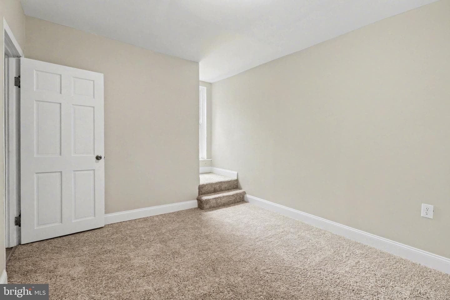 644 S 2nd Street photo 10