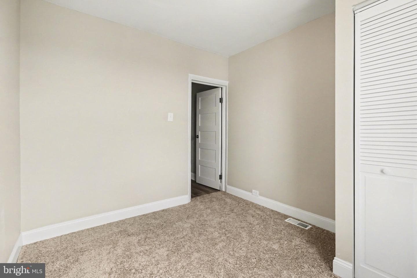644 S 2nd Street photo 13