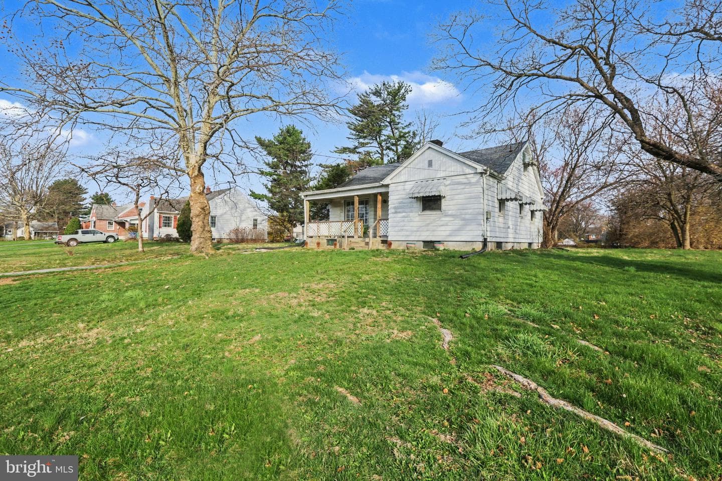 5512 Larkin Avenue photo 4