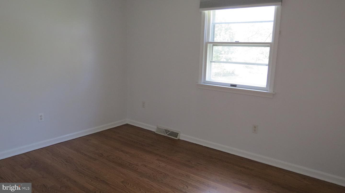 436 Laurel Drive photo 16
