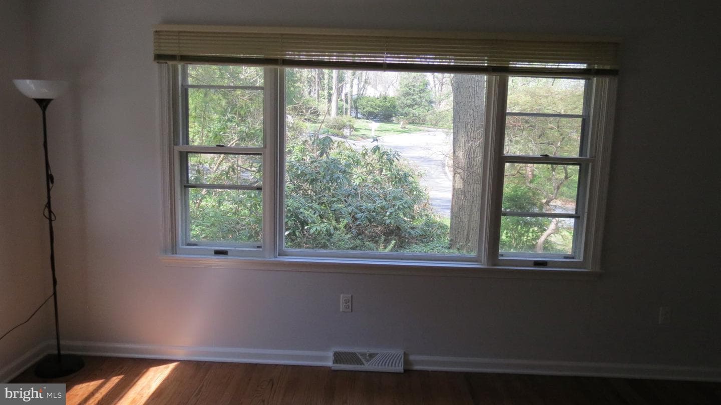 436 Laurel Drive photo 5