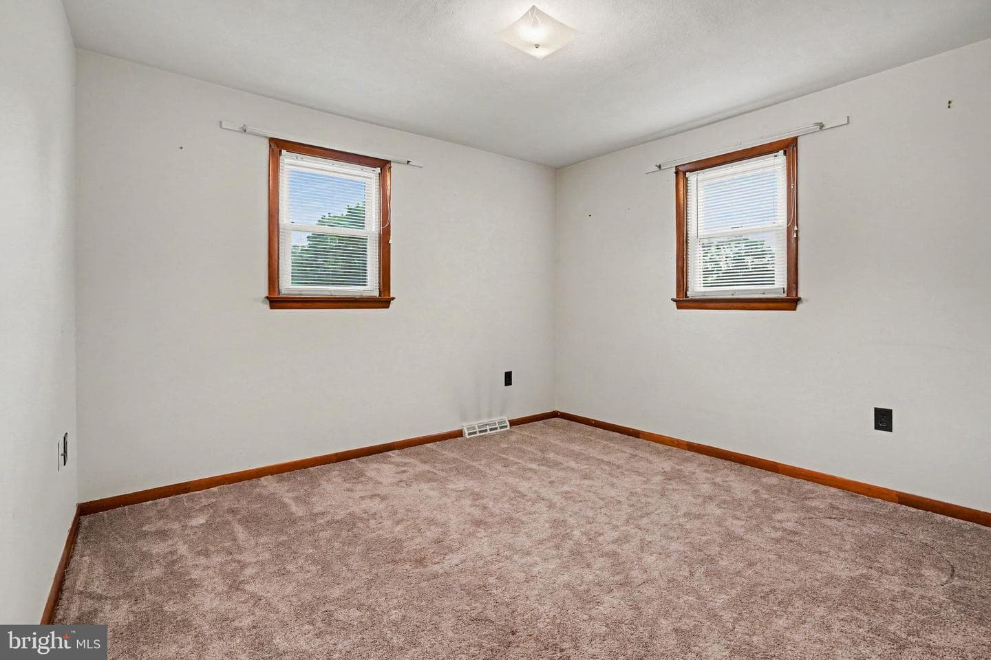 1252 Barley Corn Square photo 12