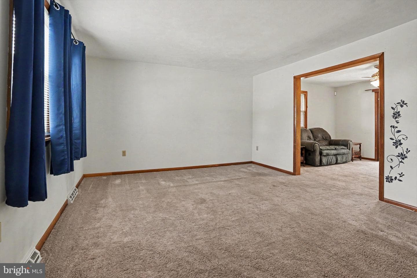 1252 Barley Corn Square photo 5