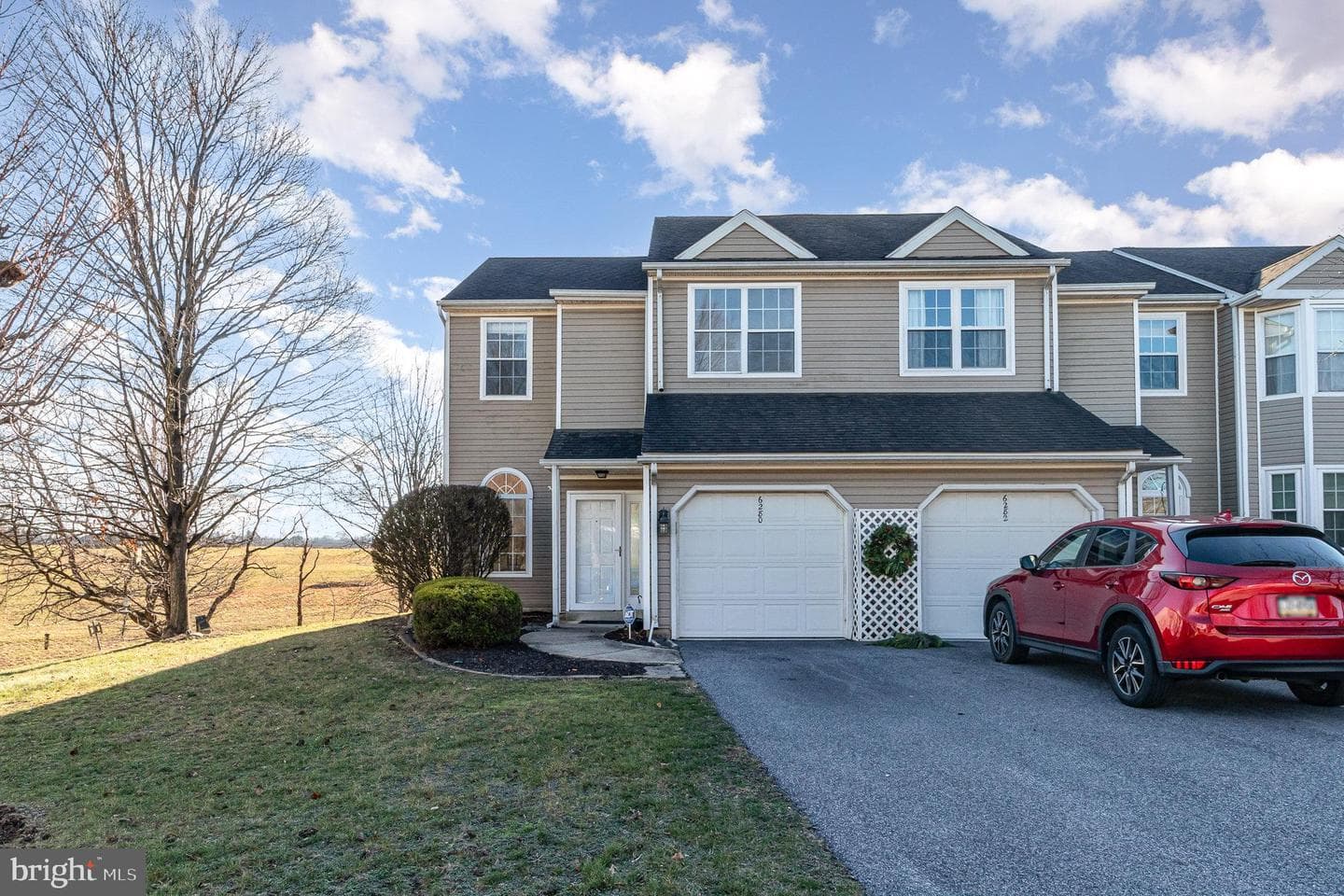 6280 Spring Knoll Drive photo 2